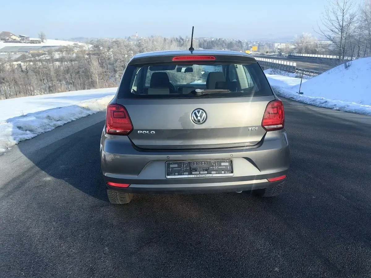 Gebraucht VW Polo Comfortline 75 PS (55 kW) 2016 Grau Kleinwagen