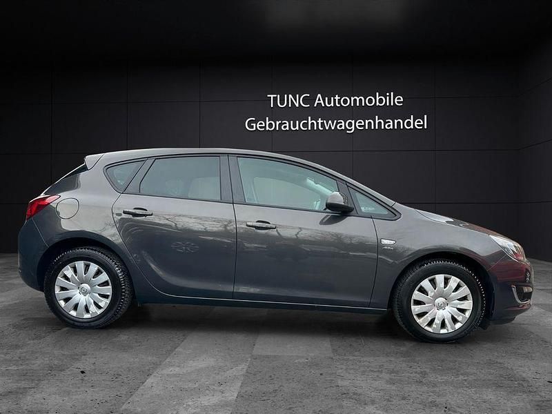 Gebraucht Opel Astra Active 120 PS (88 kW) 2013 Grau Limousine