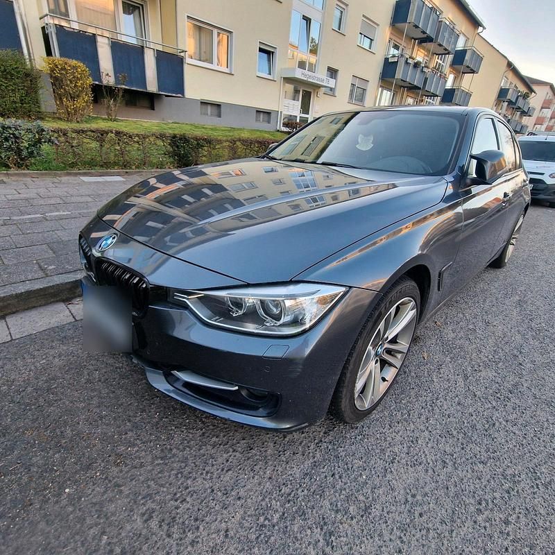 Gebraucht BMW 318 143 PS (105 kW) 2014 Limousine