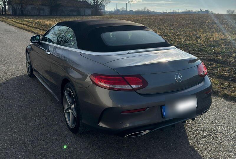 Grau Gebraucht 2016 Mercedes C300 AMG line Cabrio | 28.490 € (Teuer) - Bild 1/4