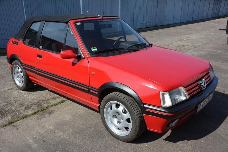 Rot Gebraucht 1987 Peugeot 205 Cabrio | 7.200 € - Bild 1/4