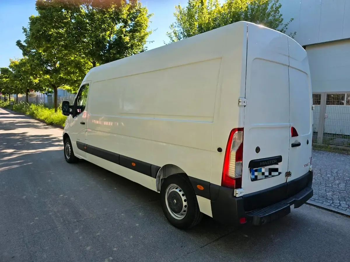 Gebraucht Renault Master 125 PS (91 kW) 2011 Weiß Limousine