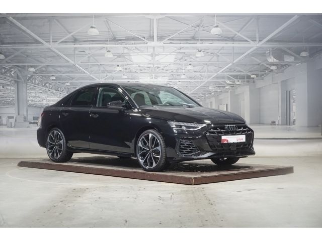 Gebraucht Audi S3 Performance 333 PS (244 kW) 2024 Mythosschwarz metallic Limousine