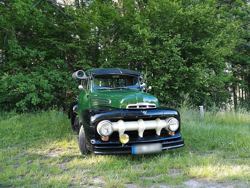 Używany Ford V8 102 KM (75 kW) 1951 Zielony Pickup