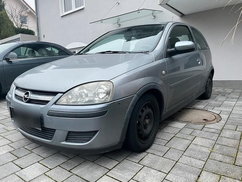 Silber Gebraucht 2005 Opel Corsa Kleinwagen | 1.300 € (Etwas zu teuer) - Bild 1/4