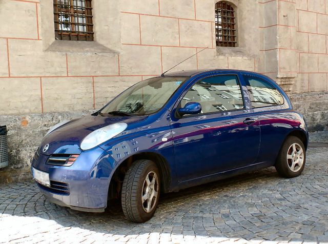 Blau Gebraucht 2003 Nissan Micra Kleinwagen | 1.950 € (Teuer) - Bild 1/2