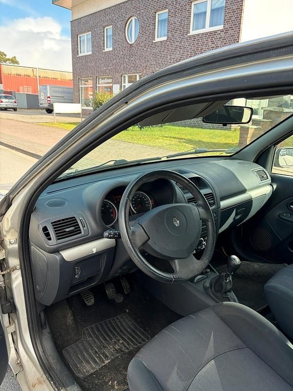 Gebraucht Renault Clio II 2005 Grau Kleinwagen