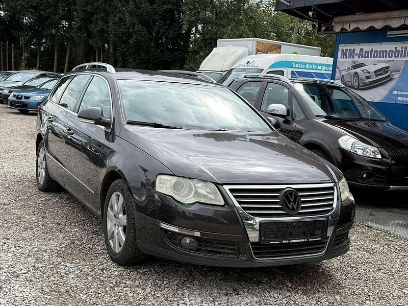 Braun Gebraucht 2007 VW Passat Highline Kombi | 1.350 € (Guter Preis) - Bild 1/4