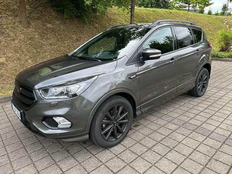 Grau Gebraucht 2019 Ford Kuga ST-Line SUV | 15.500 € (Guter Preis) - Bild 1/4