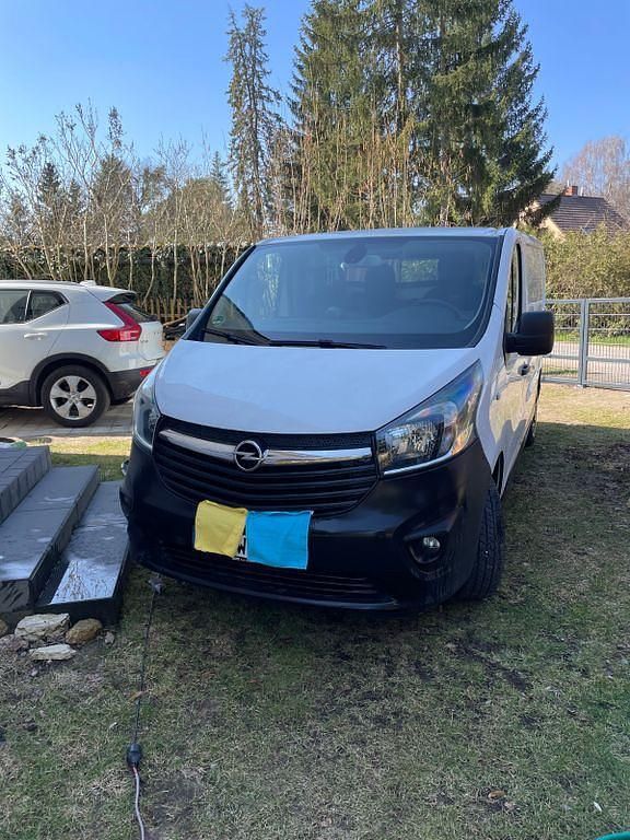 Gebraucht Opel Vivaro 120 PS (88 kW) 2016 Weiß Van / Kleinbus