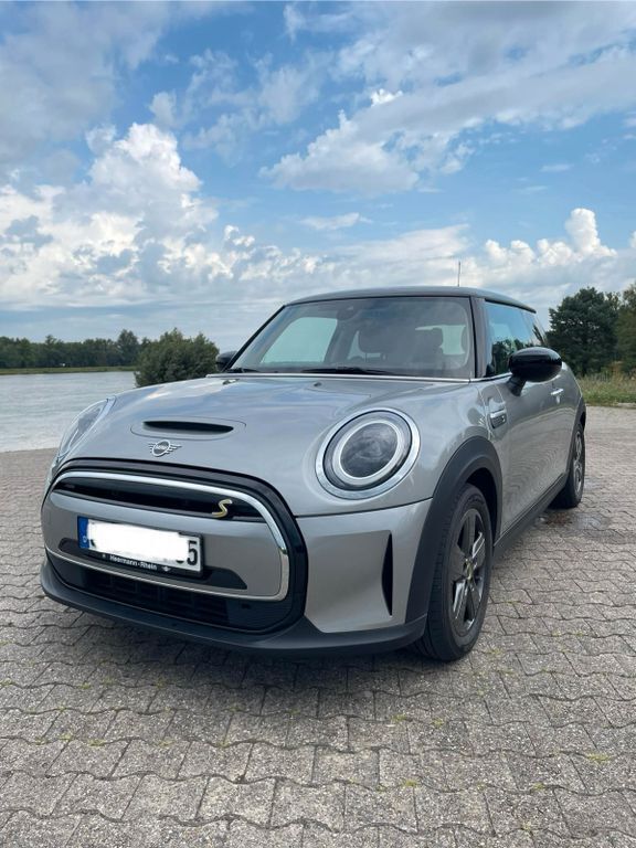 Grau Gebraucht 2023 Mini Cooper SE Classic Kleinwagen | 18.300 € (Guter Preis) - Bild 1/4