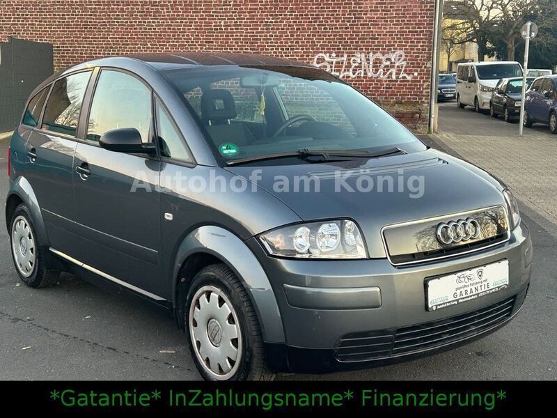 Grau Gebraucht 2003 Audi A2 Kleinwagen | 2.790 € (Fairer Preis) - Bild 1/4