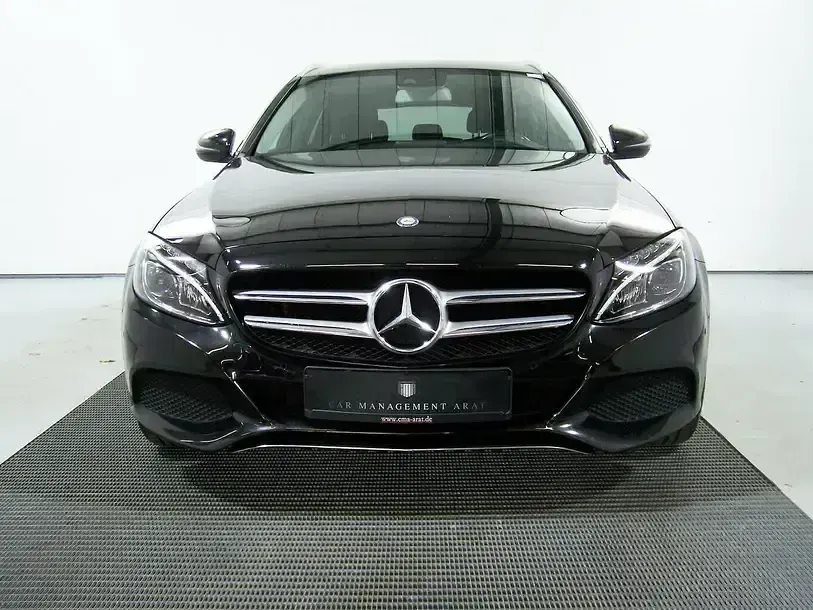 Gebraucht Mercedes C180 Avantgarde 156 PS (114 kW) 2015 Obsidianschwarz (metallic) Kombi