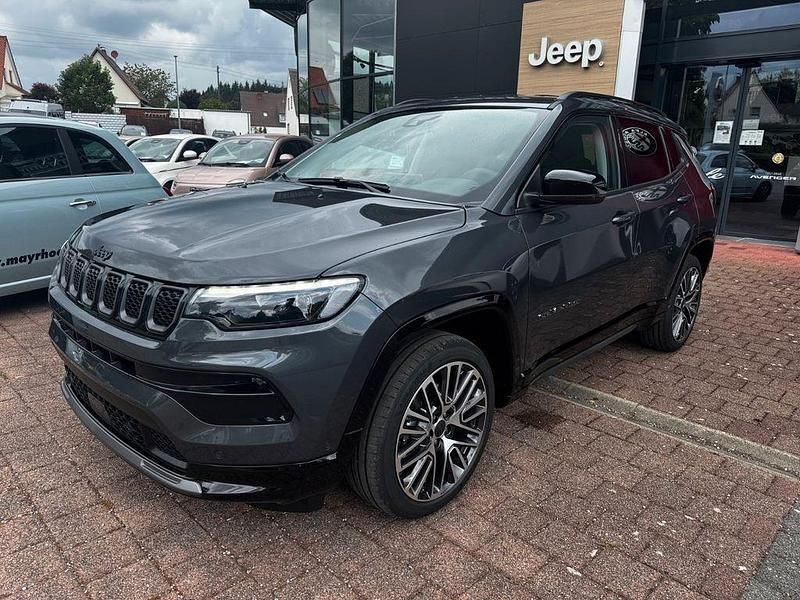 Grau Neu 2025 Jeep Compass Summit SUV | 38.980 € (Fairer Preis) - Bild 1/4