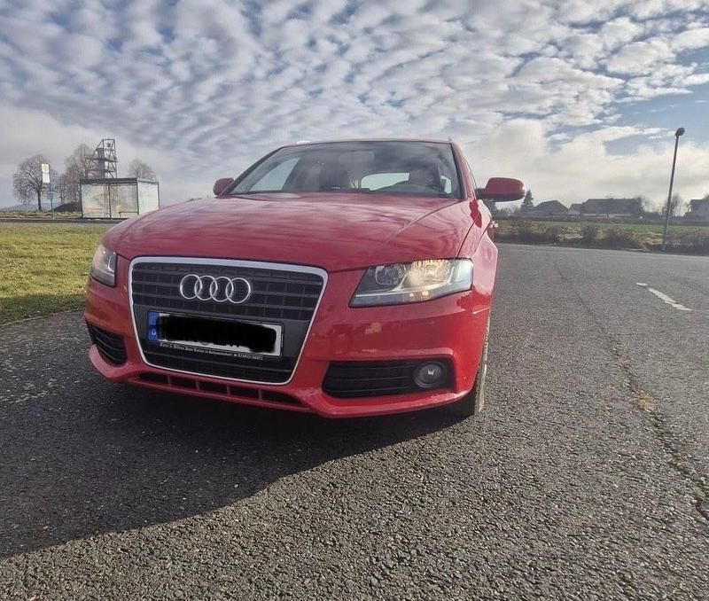 Gebraucht Audi A4 160 PS (117 kW) 2011 Rot Kombi