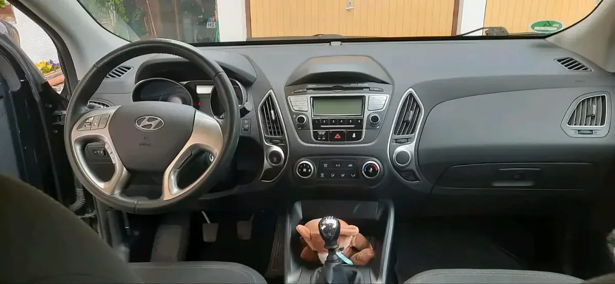 Gebraucht Hyundai ix35 135 PS (99 kW) 2012 Schwarz SUV