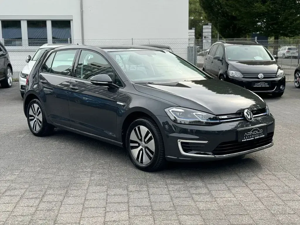 Gebraucht VW e-Golf 100 kW (136 PS) 2021 Grau Kleinwagen