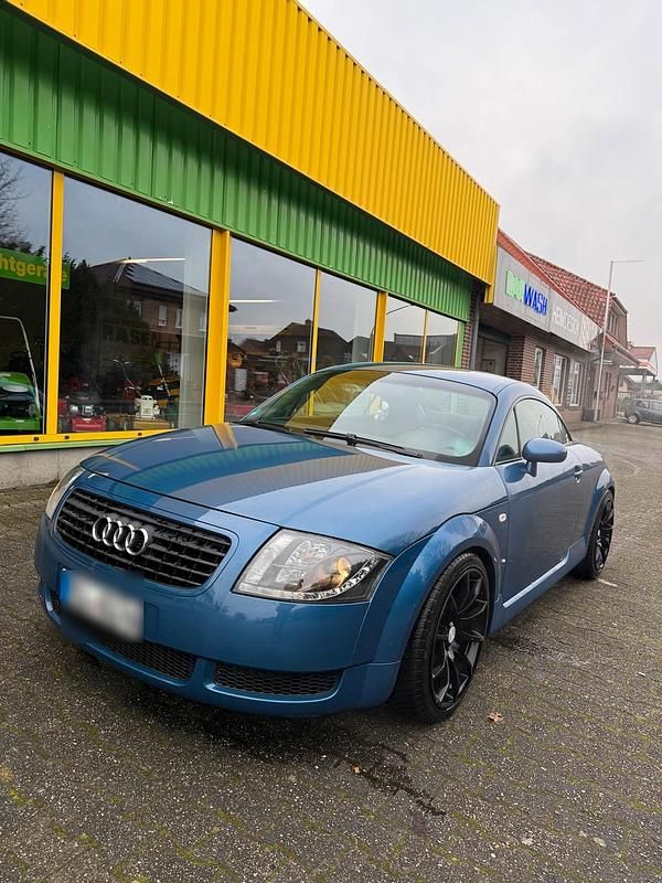 Second-hand Audi TT 180 CP (132 kW) 2000 Albastru Coupe