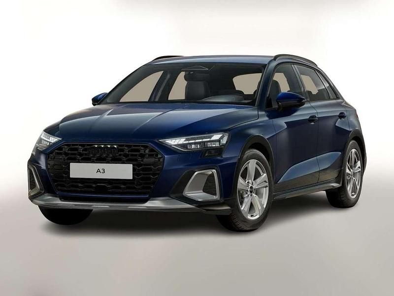 Navarrablau metallic Neu 2025 Audi A3 Ambiente SUV | 35.910 € (Guter Preis) - Bild 1/4