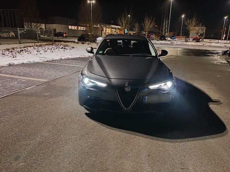 Gebraucht Alfa Romeo Giulia Super 179 PS (131 kW) 2016 Braun Limousine