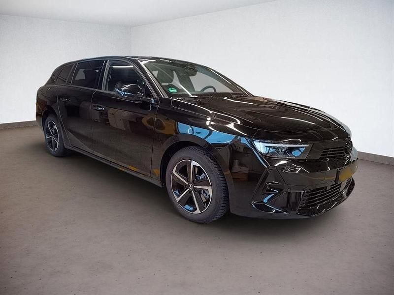Gebraucht Opel Astra 131 PS (96 kW) 2024 Schwarz Kombi