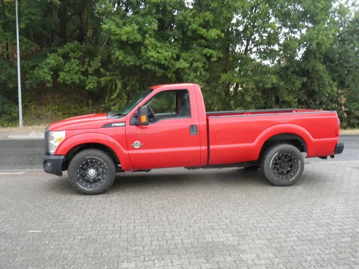 Gebraucht Ford V8 505 PS (371 kW) 2015 Rot SUV