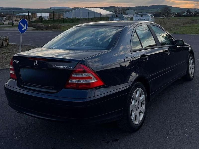 Gebraucht Mercedes C180 143 PS (105 kW) 2005 Schwarz Limousine