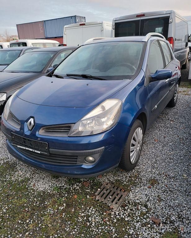 Blau Gebraucht 2008 Renault Clio II Dynamique Limousine | 1.900 € (Fairer Preis) - Bild 1/1