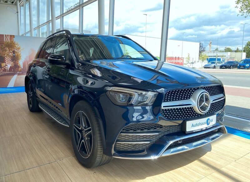 Blau Gebraucht 2021 Mercedes GLE450 AMG AMG line SUV | 49.700 € - Bild 1/4