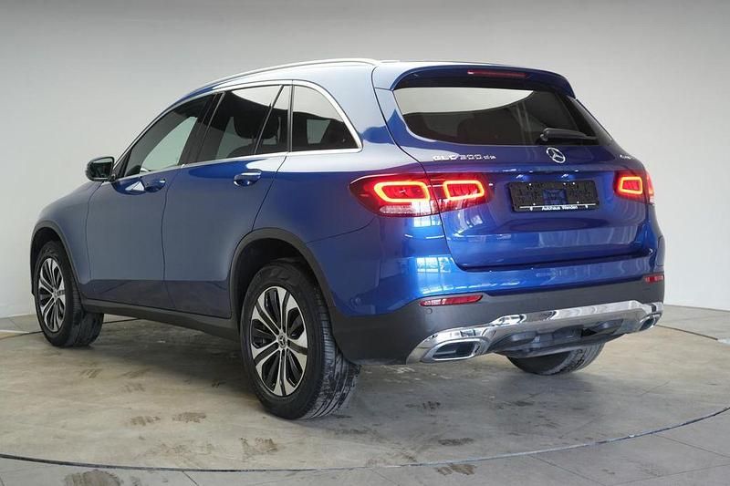 Gebraucht Mercedes GLC300e 194 PS (142 kW) 2022 Blau SUV
