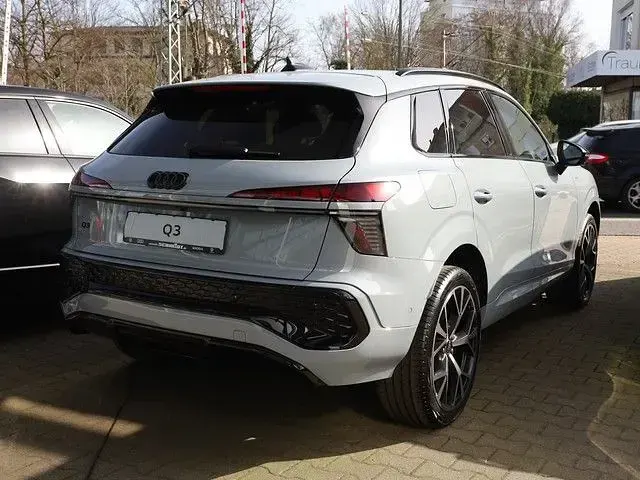 Gebraucht Audi Q3 S-Line 272 PS (200 kW) 2026 Pfeilgrau perleffekt SUV
