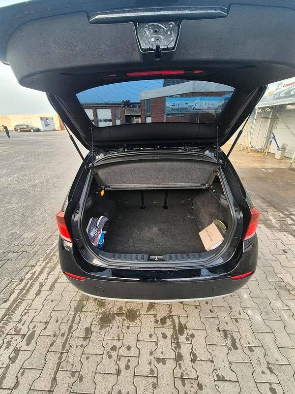 Gebraucht BMW X1 143 PS (105 kW) 2010 Schwarz SUV