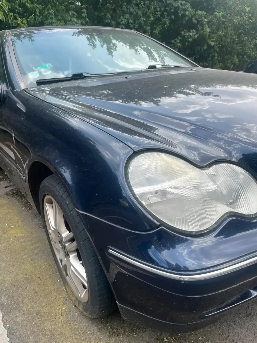 Gebraucht Mercedes C240 170 PS (125 kW) 2000 Blau Limousine