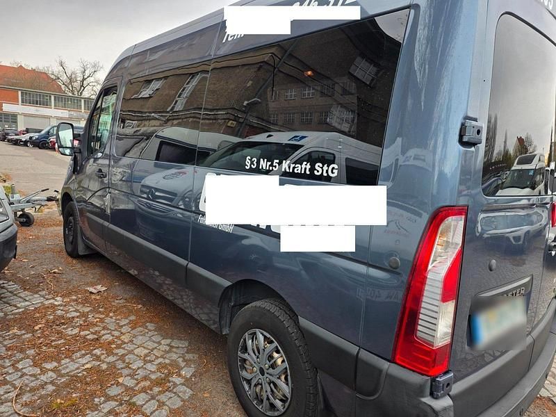 Second-hand Renault Master 110 CP (80 kW) 2015 Gri Van