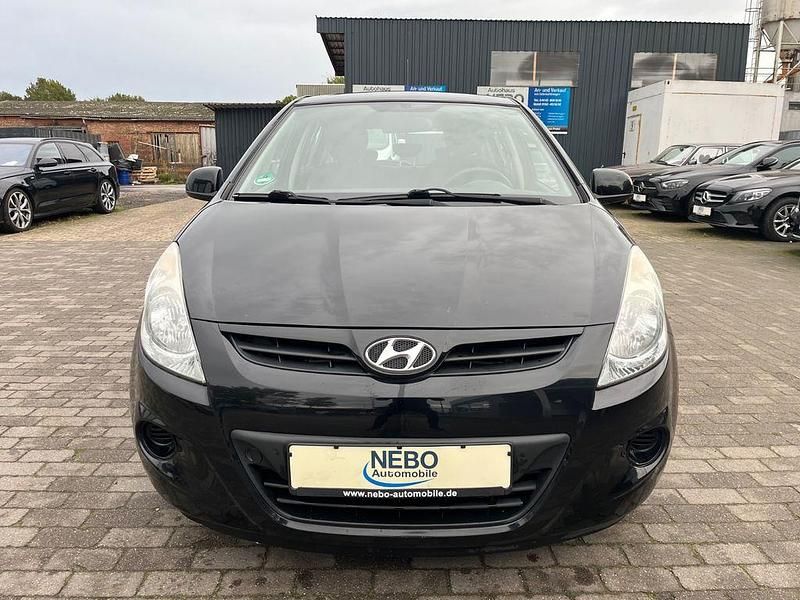 Gebraucht Hyundai i20 86 PS (63 kW) 2012 Schwarz Limousine