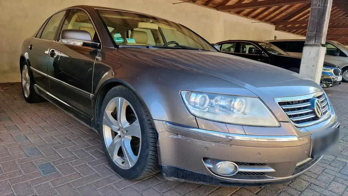 Gebraucht VW Phaeton 239 PS (175 kW) 2010 Beige Limousine