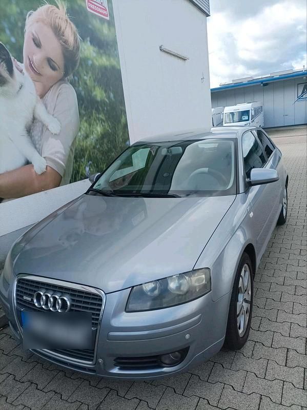 Grau Gebraucht 2005 Audi A3 Limousine | 2.700 € (Etwas zu teuer) - Bild 1/4