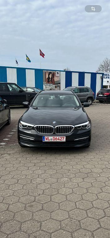 Gebraucht BMW 520 190 PS (139 kW) 2019 Grau Kombi