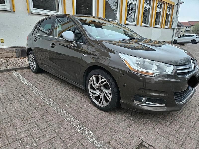 Gebraucht Citroën C4 114 PS (83 kW) 2013 Braun Limousine