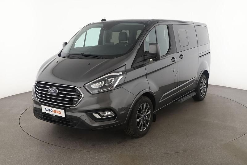 Grau Gebraucht 2021 Ford Tourneo Custom Titanium Van / Kleinbus | 33.180 € (Fairer Preis) - Bild 1/3