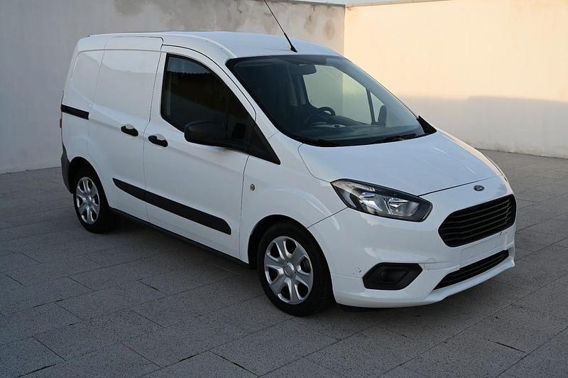 Gebraucht Ford Transit 75 PS (55 kW) 2019 Weiß Limousine