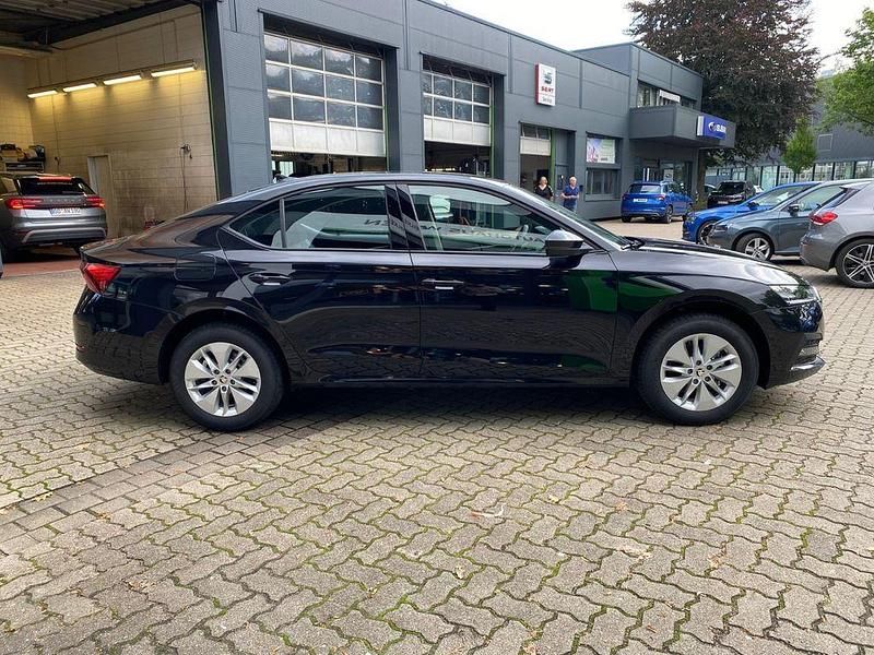 Gebraucht Skoda Octavia Ambition 116 PS (85 kW) 2025 Schwarz Limousine