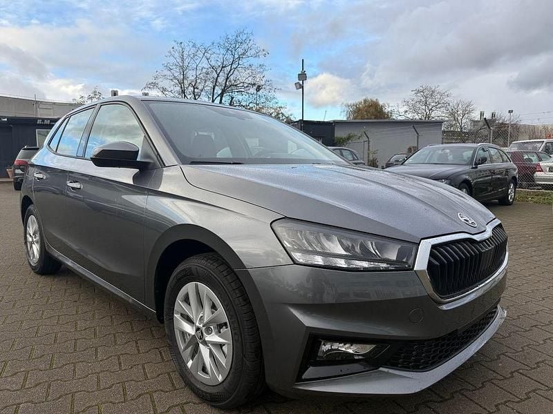 Graphit grau Neu 2025 Skoda Fabia Selection Limousine | 20.590 € (Superpreis) - Bild 1/4