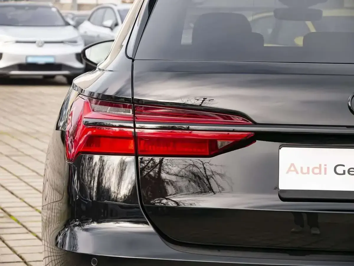 Usata Audi A6 Design 286 CV (210 kW) 2022 Nero Station wagon