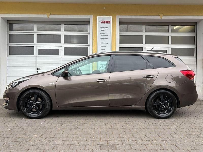 Gebraucht Kia Ceed 135 PS (99 kW) 2016 Braun Kleinwagen