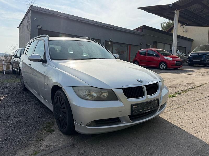 Gebraucht BMW 320 150 PS (110 kW) 2007 Silber Kombi