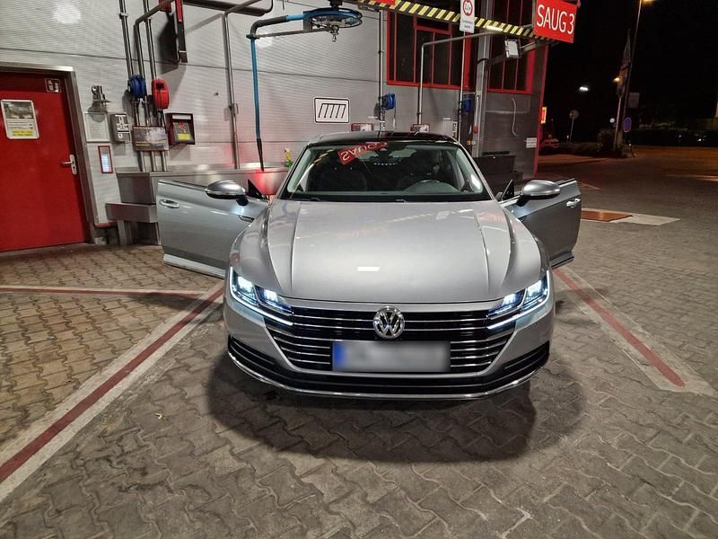 Silber Gebraucht 2019 VW Arteon Limousine | 21.500 € (Guter Preis) - Bild 1/4