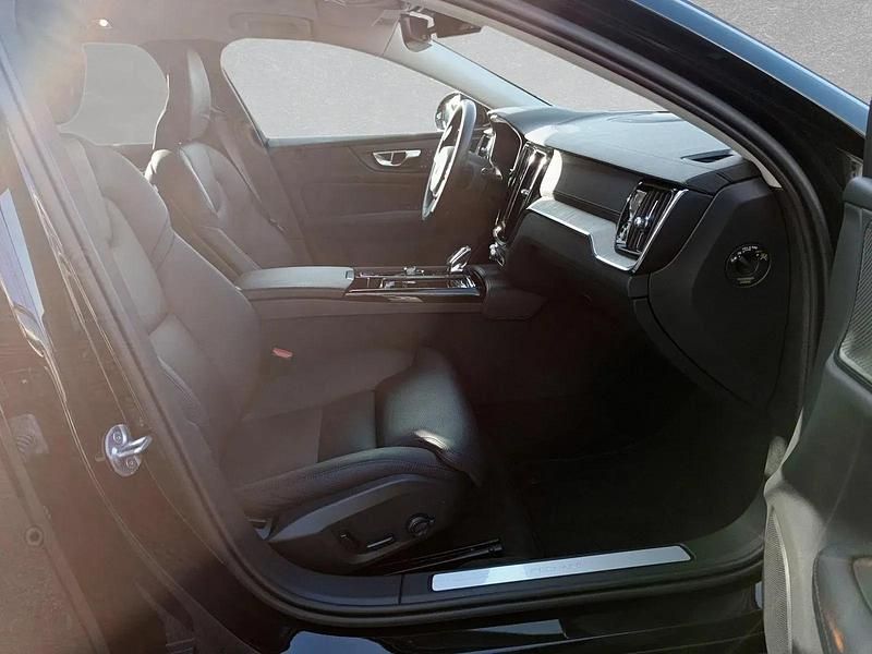 Gebraucht Volvo V60 455 PS (334 kW) 2022 Schwarz Kombi