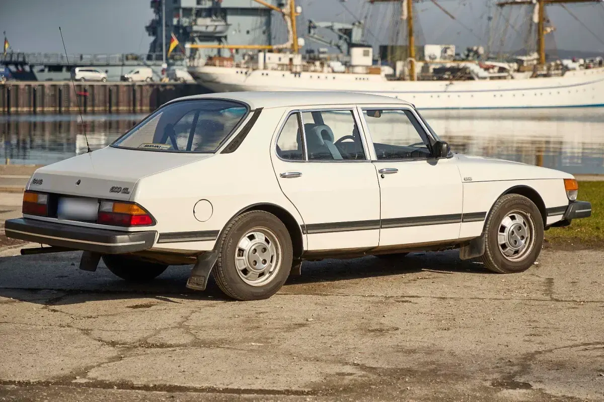 Gebraucht Saab 900 100 PS (73 kW) 1982 Weiß Limousine