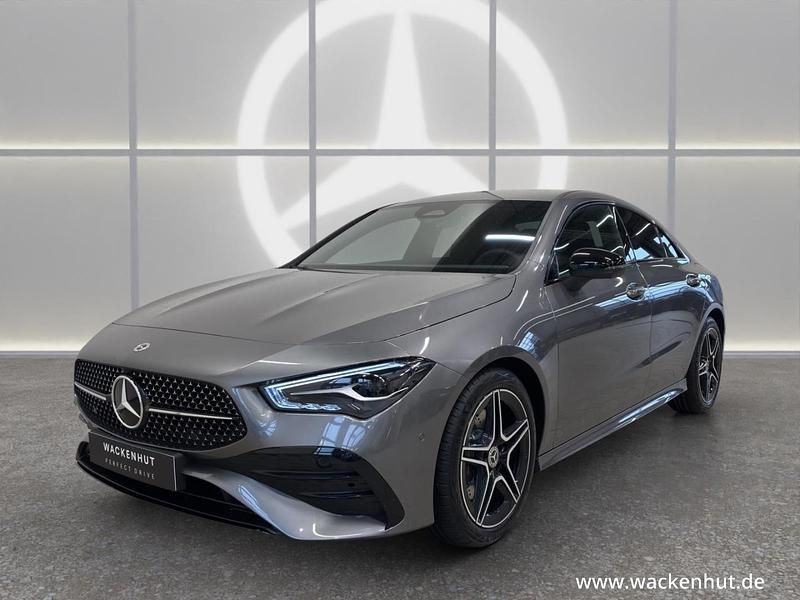 Grau Gebraucht 2025 Mercedes CLA200 Advanced Plus Coupé | 36.479 € (Fairer Preis) - Bild 1/4